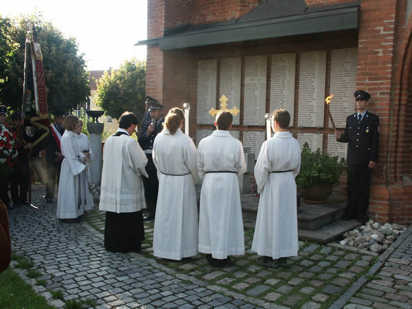 gemischter ChorBild vom See mit Segelschiff